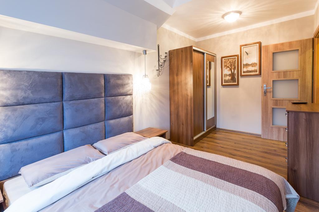 Apartament Stroma 4 *